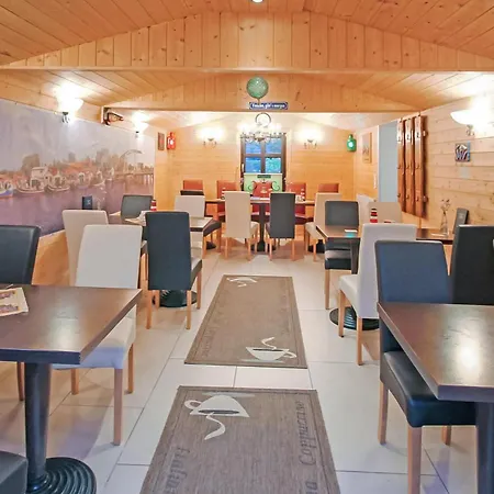 Awesome In Greifswald-wieck With Wifi דירה *